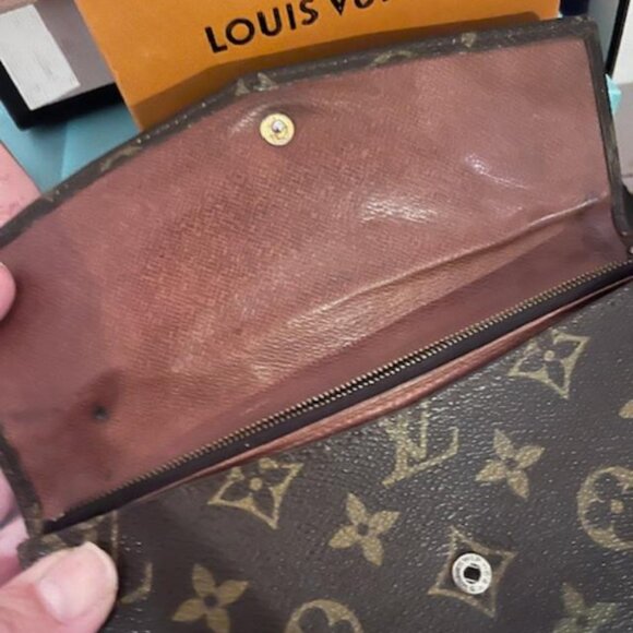 Authentic Vintage Louis Vuitton Monogram Long Wallet - Picture 8 of 8